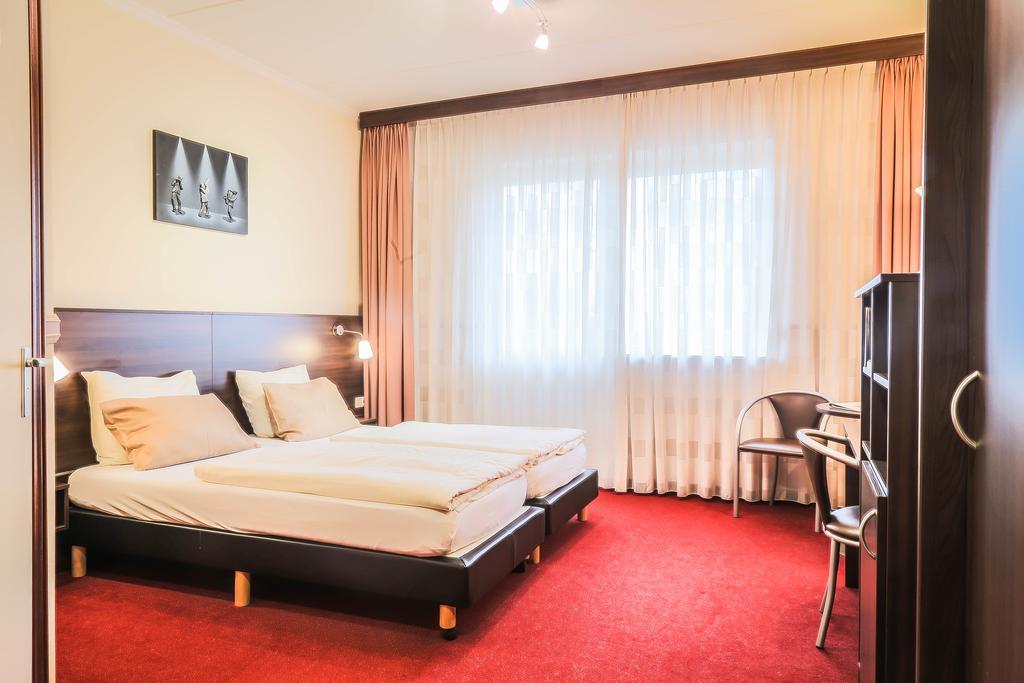 Hotel Frans Op Den Bult Deurningen ภายนอก รูปภาพ