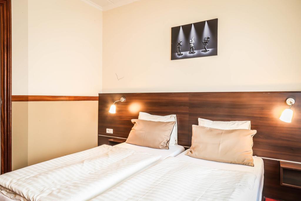 Hotel Frans Op Den Bult Deurningen ภายนอก รูปภาพ